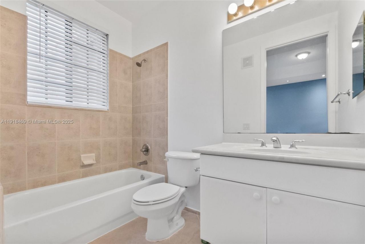 2649 Center Ct Dr, Unit 2-7, Weston, FL 33332 Photo