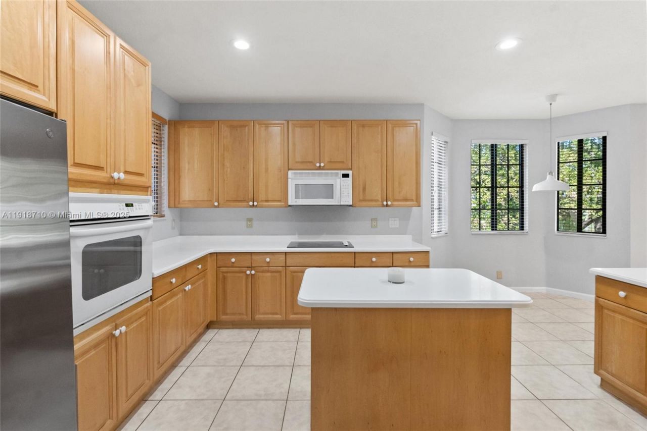 2649 Center Ct Dr, Unit 2-7, Weston, FL 33332 Photo