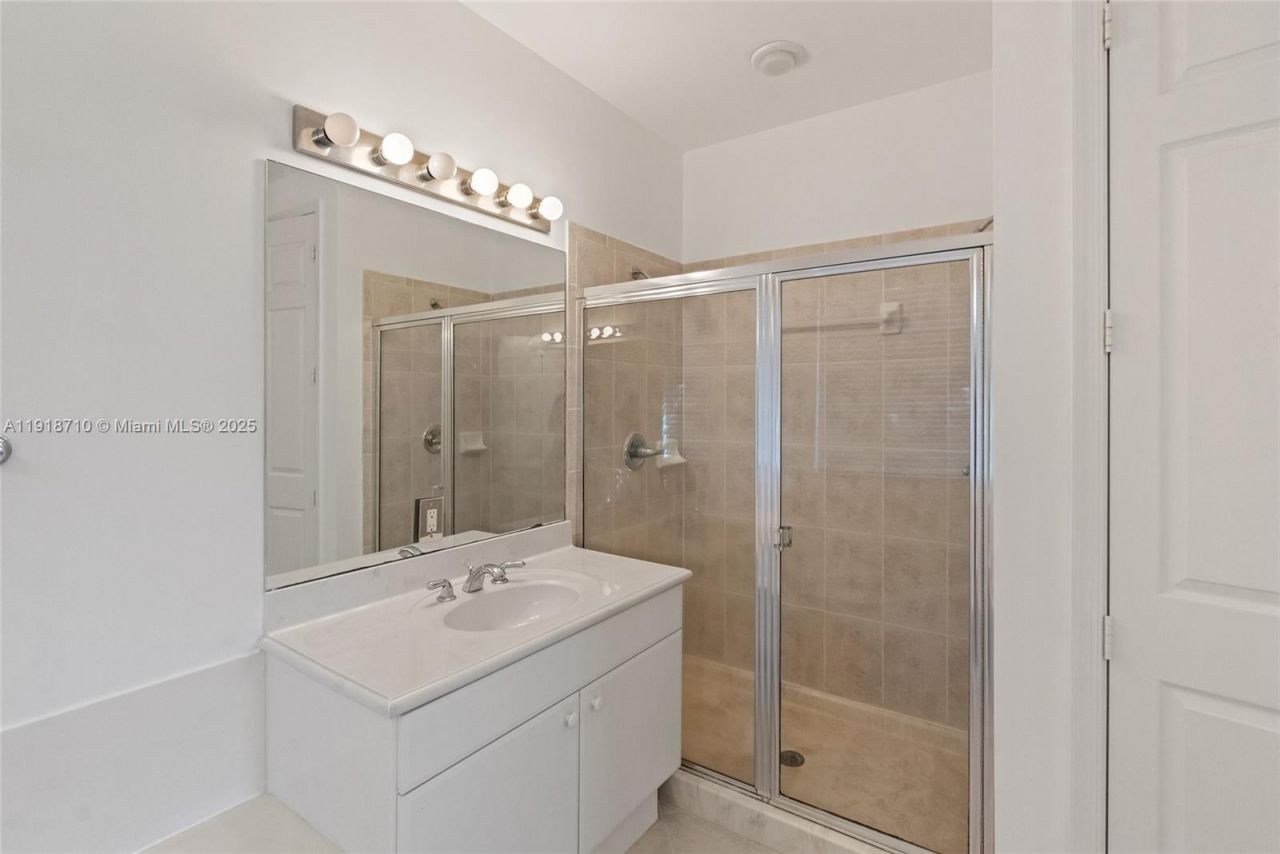 2649 Center Ct Dr, Unit 2-7, Weston, FL 33332 Photo