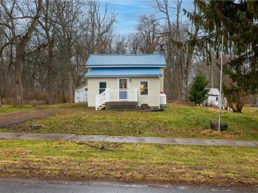 651 S James Street, Cape Vincent, NY 13618