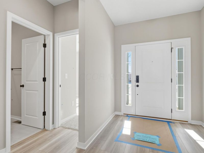 282 Olympic Loop, Commercial Point, OH 43116 Photo 4