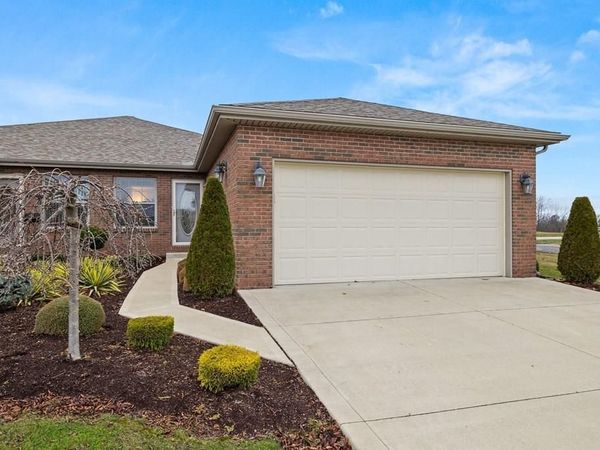 1129 Bogey Drive, Ontario, OH 44903