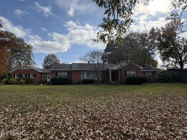 406 Leflore Avenue, Belzoni, MS 39038