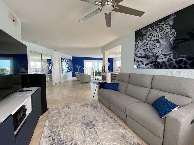 610 Island Way, Unit 608, Clearwater Beach, FL 33767 Photo