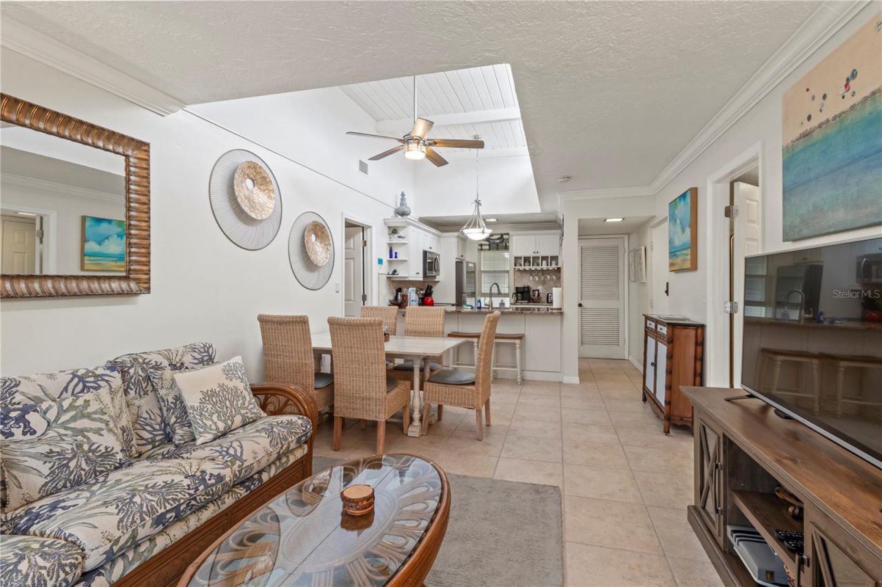 5310 Gulf Of Mexico Drive, Unit 16, Longboat Key, FL 34228 Photo