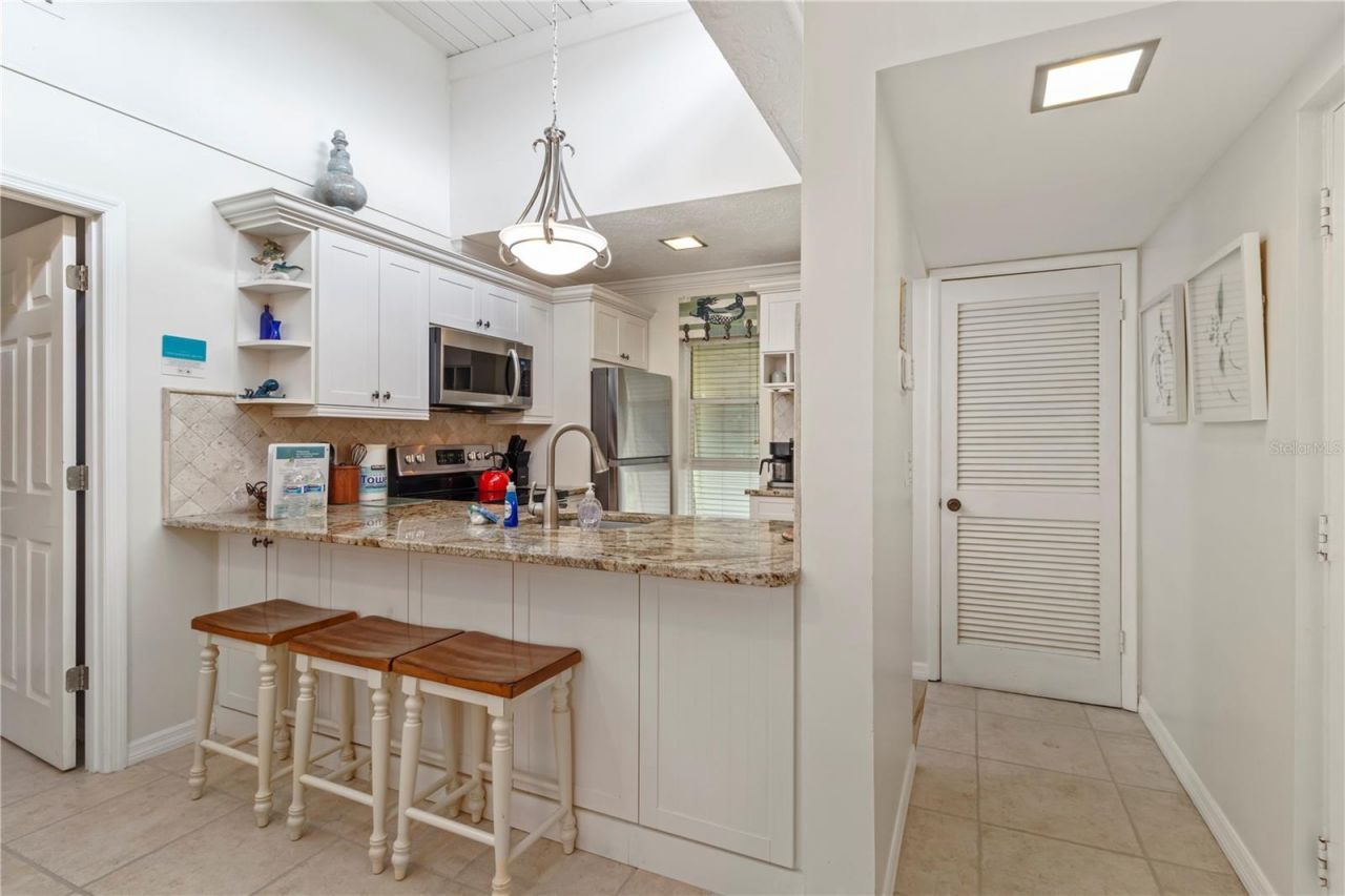 5310 Gulf Of Mexico Drive, Unit 16, Longboat Key, FL 34228 Photo