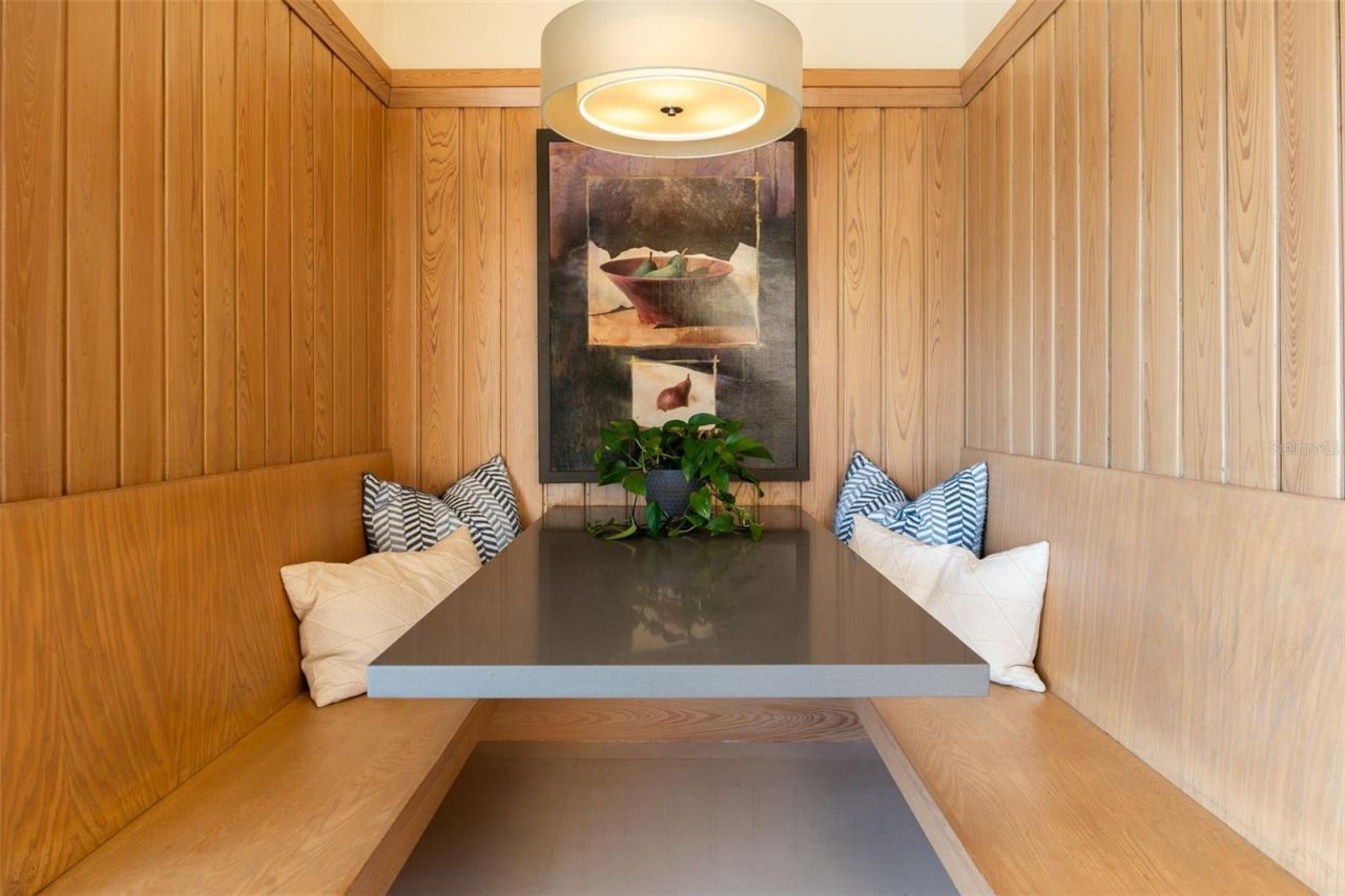 10 Brightwaters Circle Ne, Saint Petersburg, FL 33704 Photo