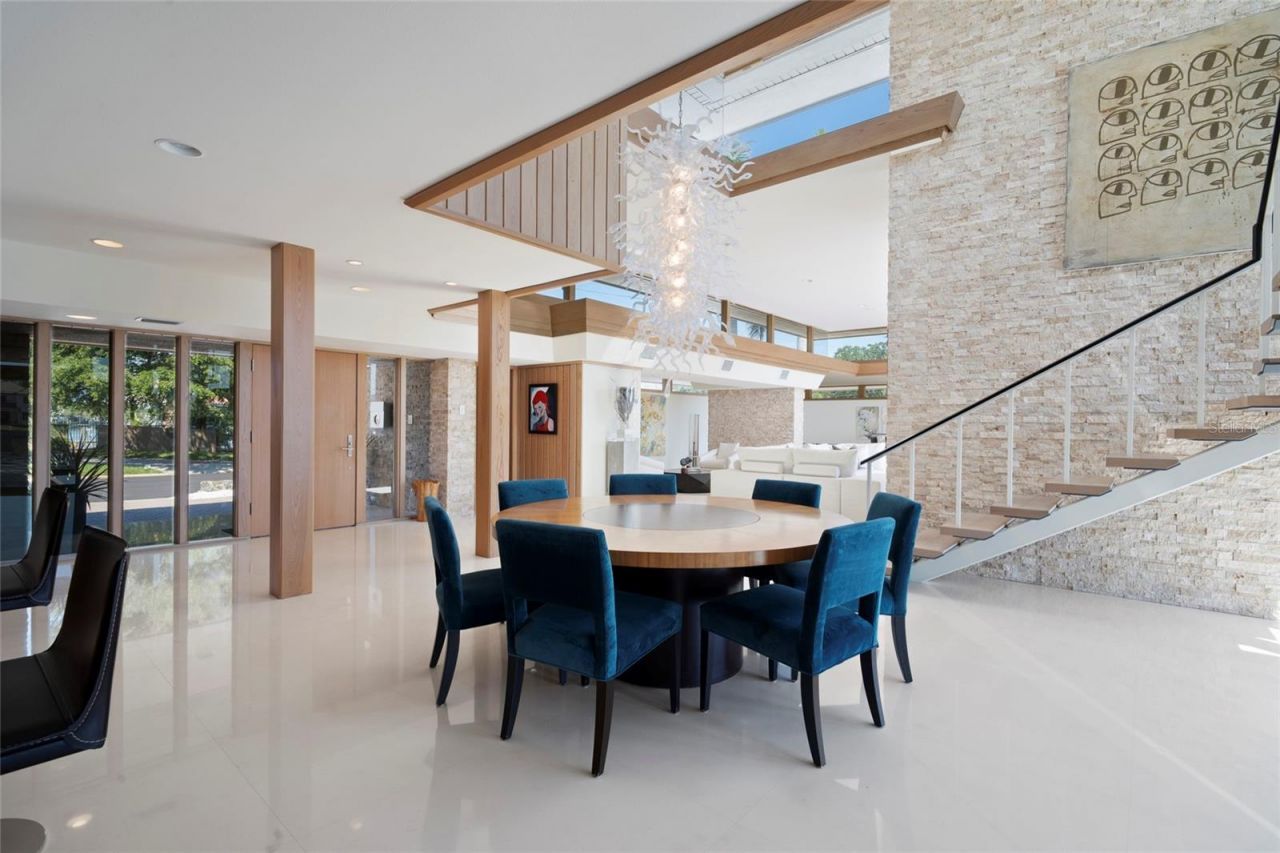 10 Brightwaters Circle Ne, Saint Petersburg, FL 33704 Photo