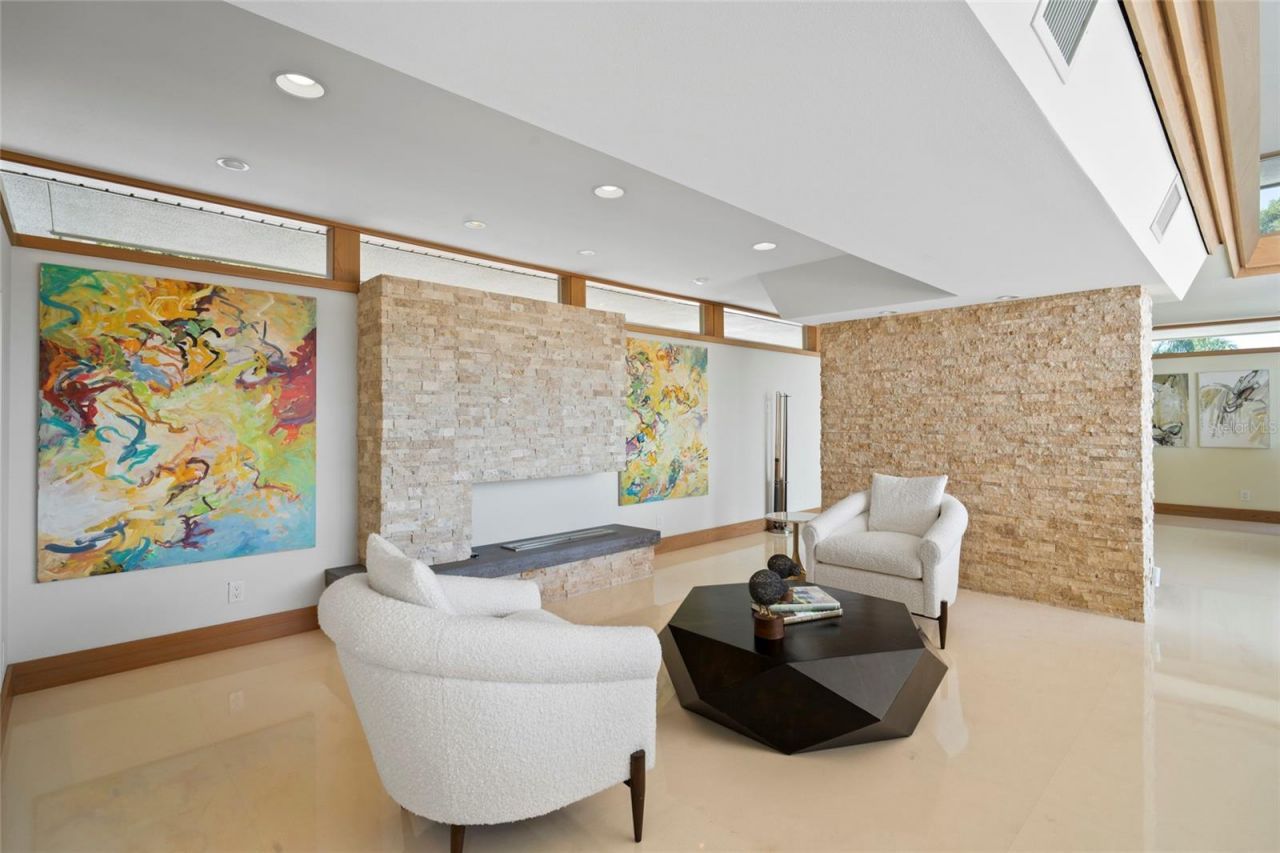 10 Brightwaters Circle Ne, Saint Petersburg, FL 33704 Photo