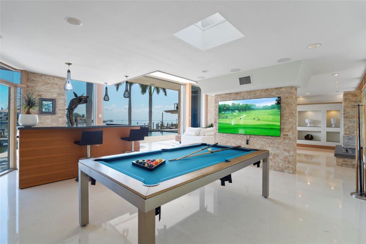 10 Brightwaters Circle Ne, Saint Petersburg, FL 33704 Photo