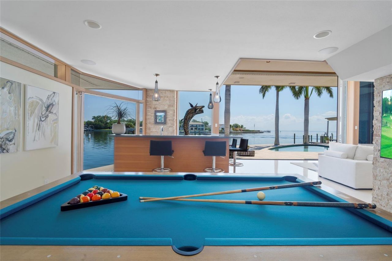 10 Brightwaters Circle Ne, Saint Petersburg, FL 33704 Photo