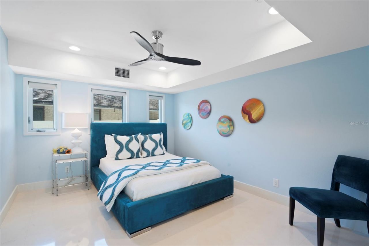 10 Brightwaters Circle Ne, Saint Petersburg, FL 33704 Photo