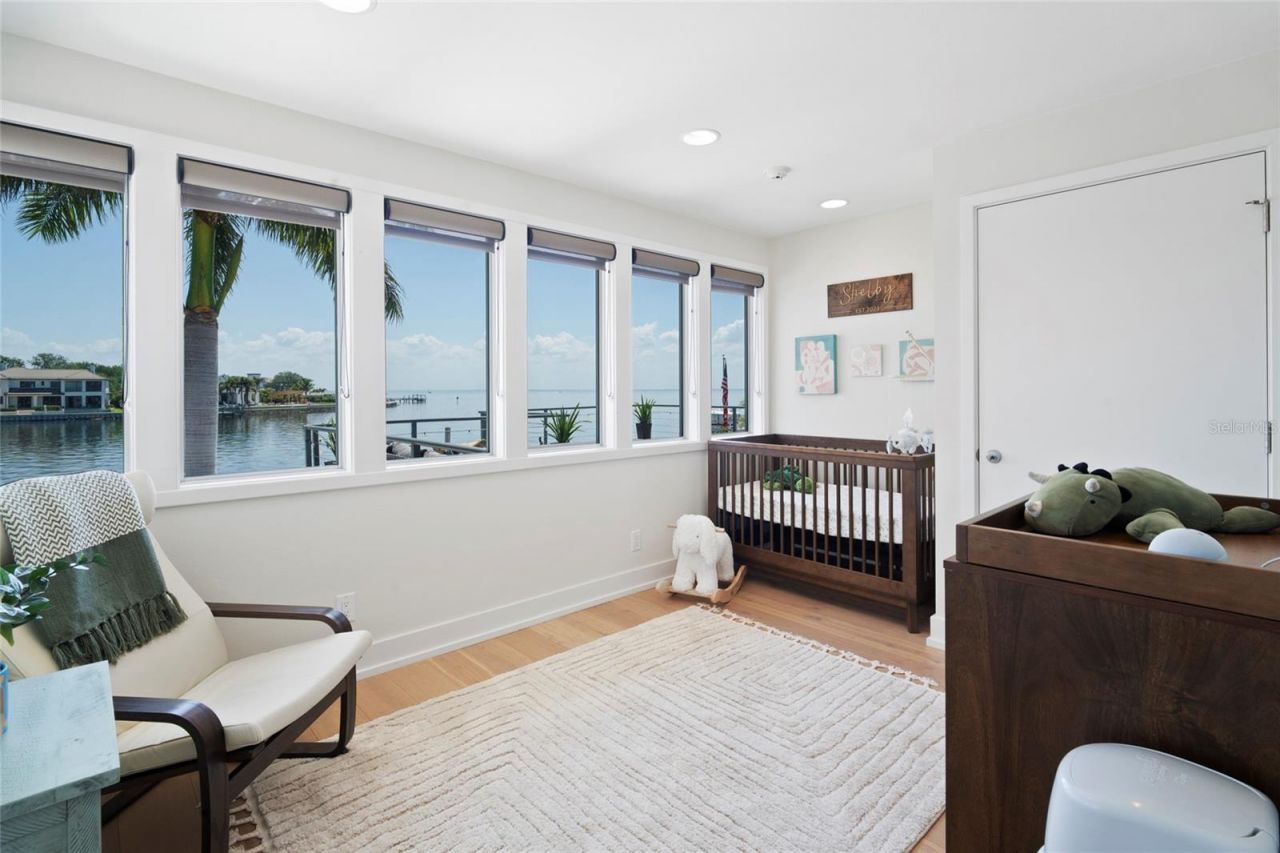 10 Brightwaters Circle Ne, Saint Petersburg, FL 33704 Photo