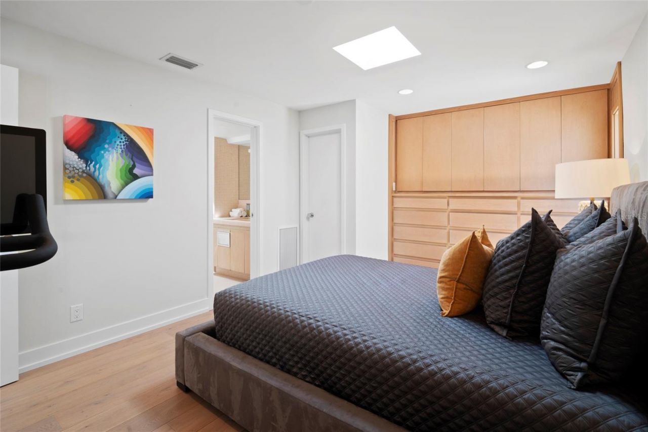 10 Brightwaters Circle Ne, Saint Petersburg, FL 33704 Photo