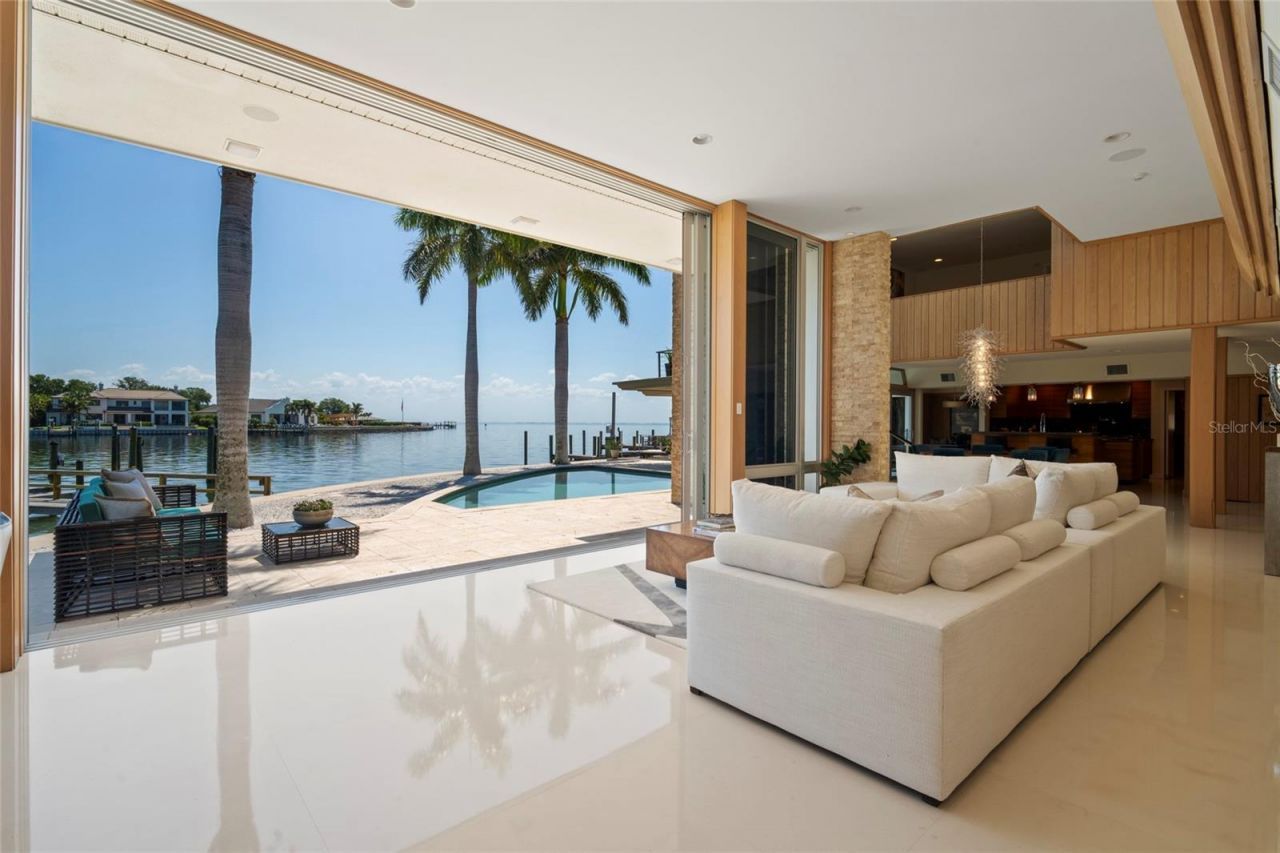 10 Brightwaters Circle Ne, Saint Petersburg, FL 33704 Photo