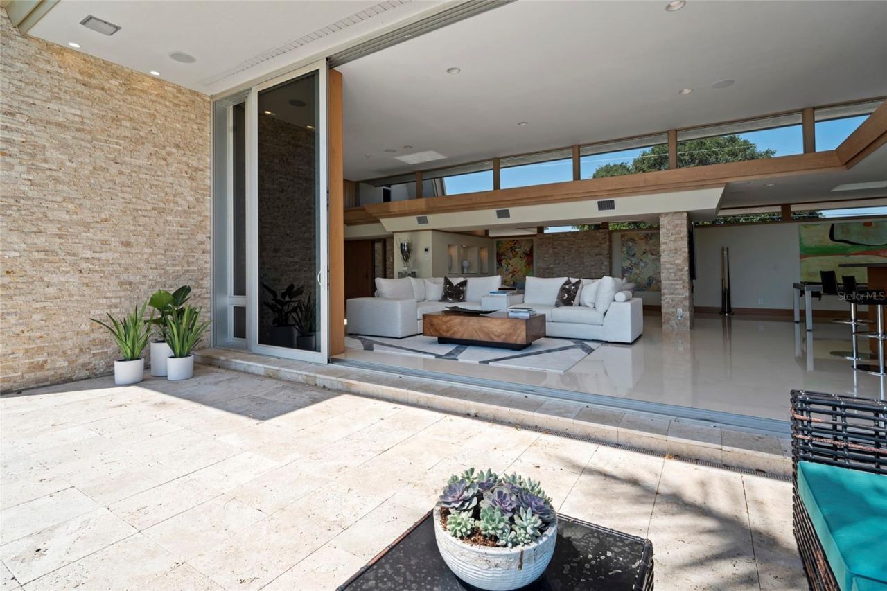 10 Brightwaters Circle Ne, Saint Petersburg, FL 33704 Photo