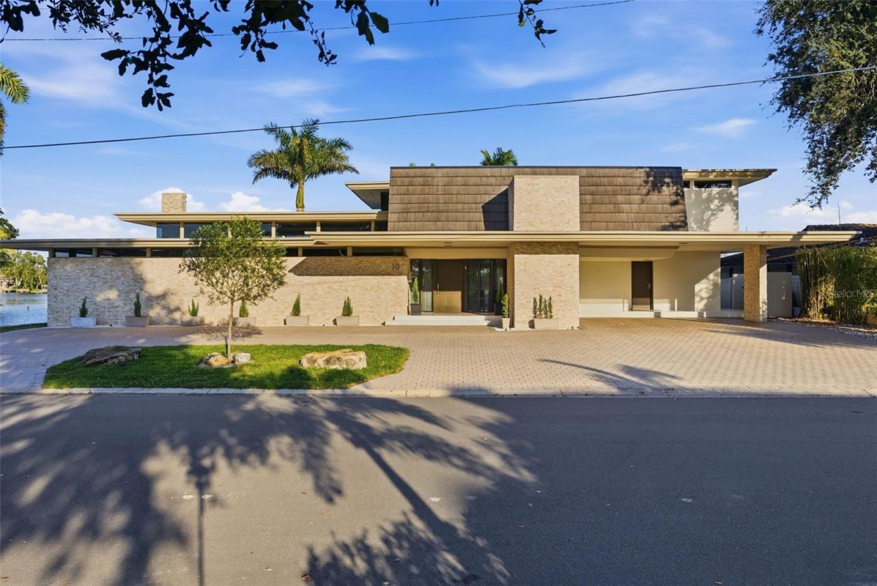 10 Brightwaters Circle Ne, Saint Petersburg, FL 33704 Photo