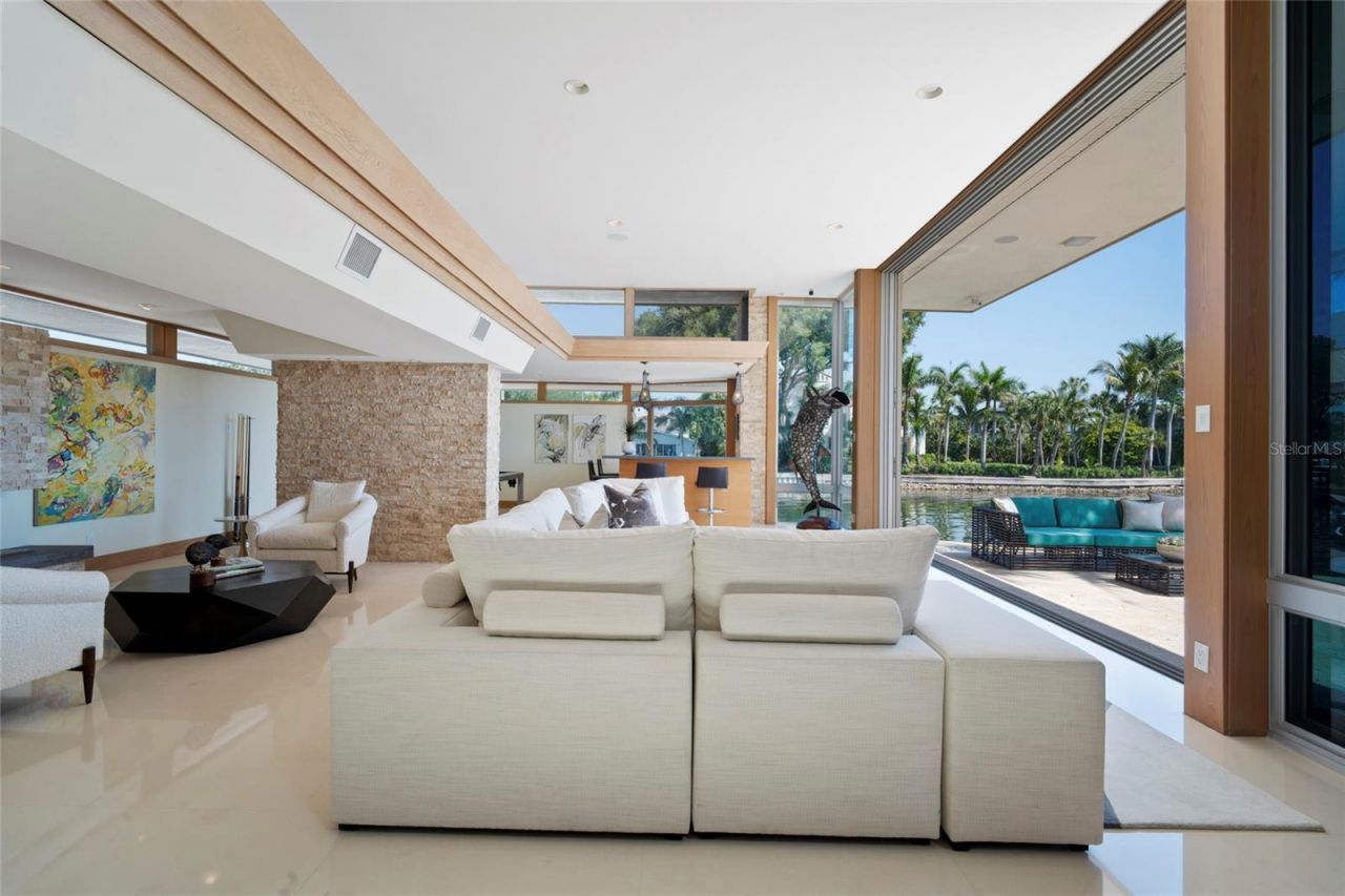 10 Brightwaters Circle Ne, Saint Petersburg, FL 33704 Photo