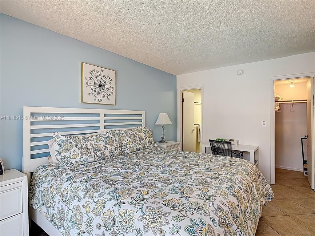 201 178th Dr, Unit 315, Sunny Isles Beach, FL 33160 Photo