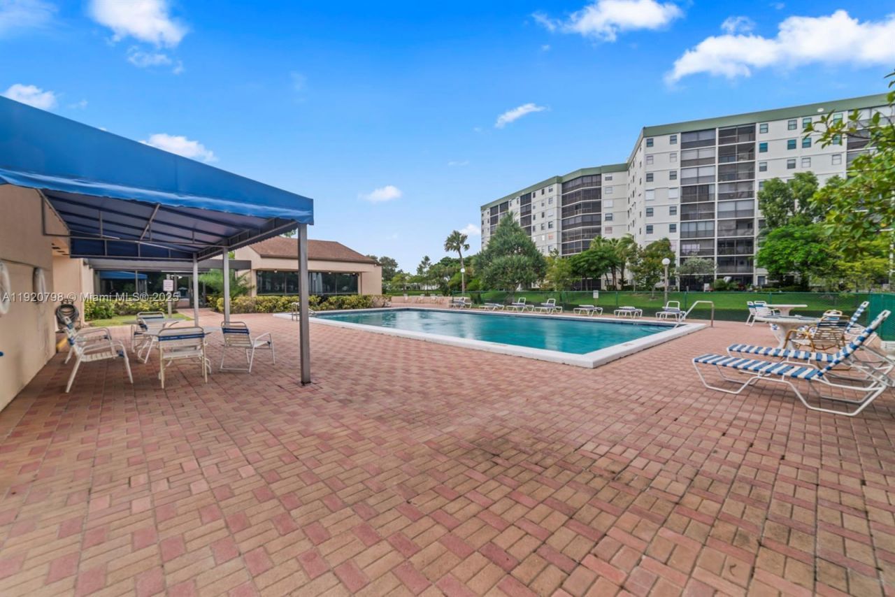 2311 S Cypress Bend Dr, Unit 217A, Pompano Beach, FL 33069 Photo
