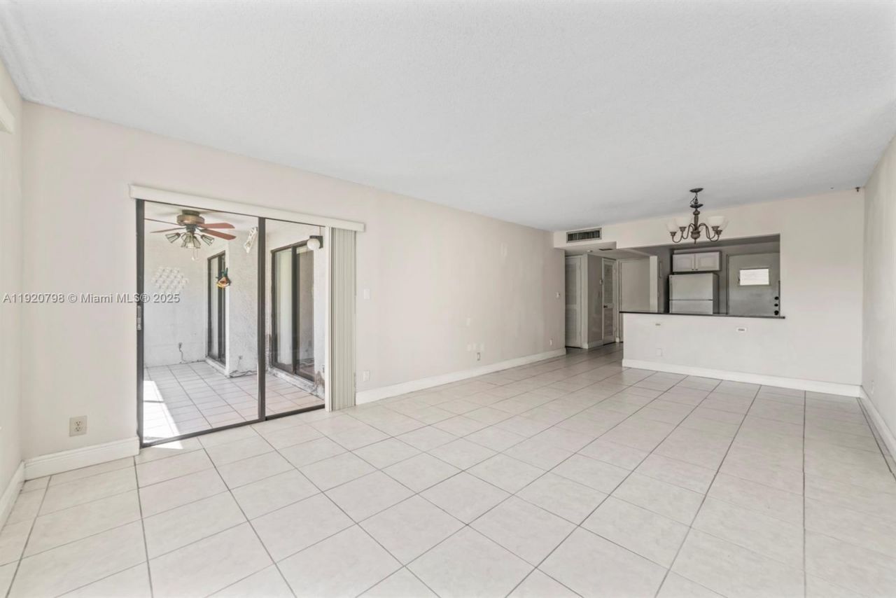 2311 S Cypress Bend Dr, Unit 217A, Pompano Beach, FL 33069 Photo