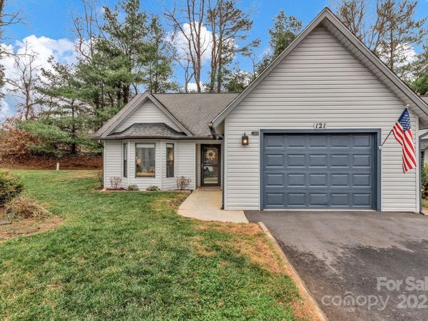 121 Cimarron Drive, Asheville, NC 28803