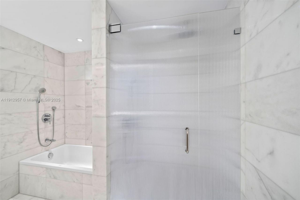 500 Alton Rd, Unit 2303, Miami Beach, FL 33139 Photo