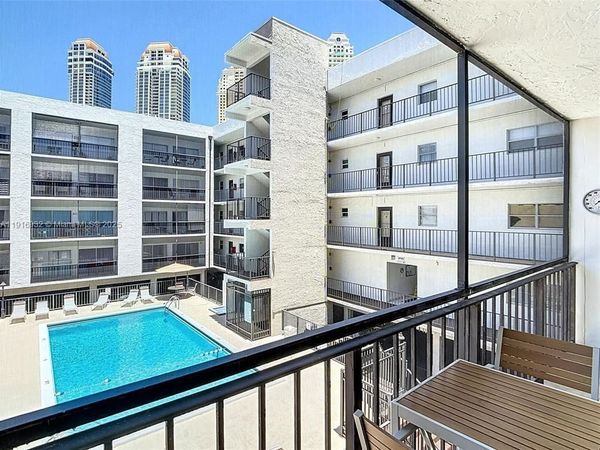 201 178th Dr, Unit 315, Sunny Isles Beach, FL 33160