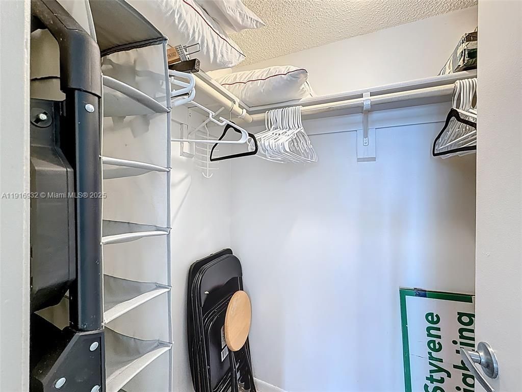 201 178th Dr, Unit 315, Sunny Isles Beach, FL 33160 Photo