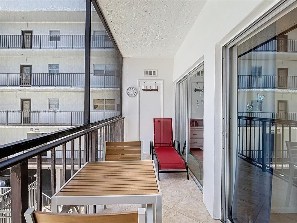 201 178th Dr, Unit 315, Sunny Isles Beach, FL 33160 Photo