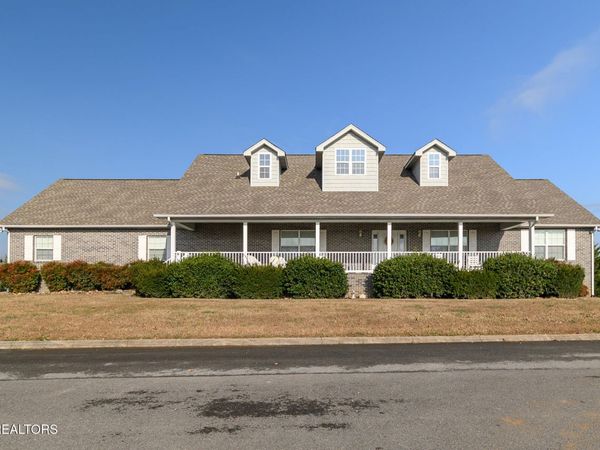 1220 Whaleys Overlook, Kodak, TN 37764