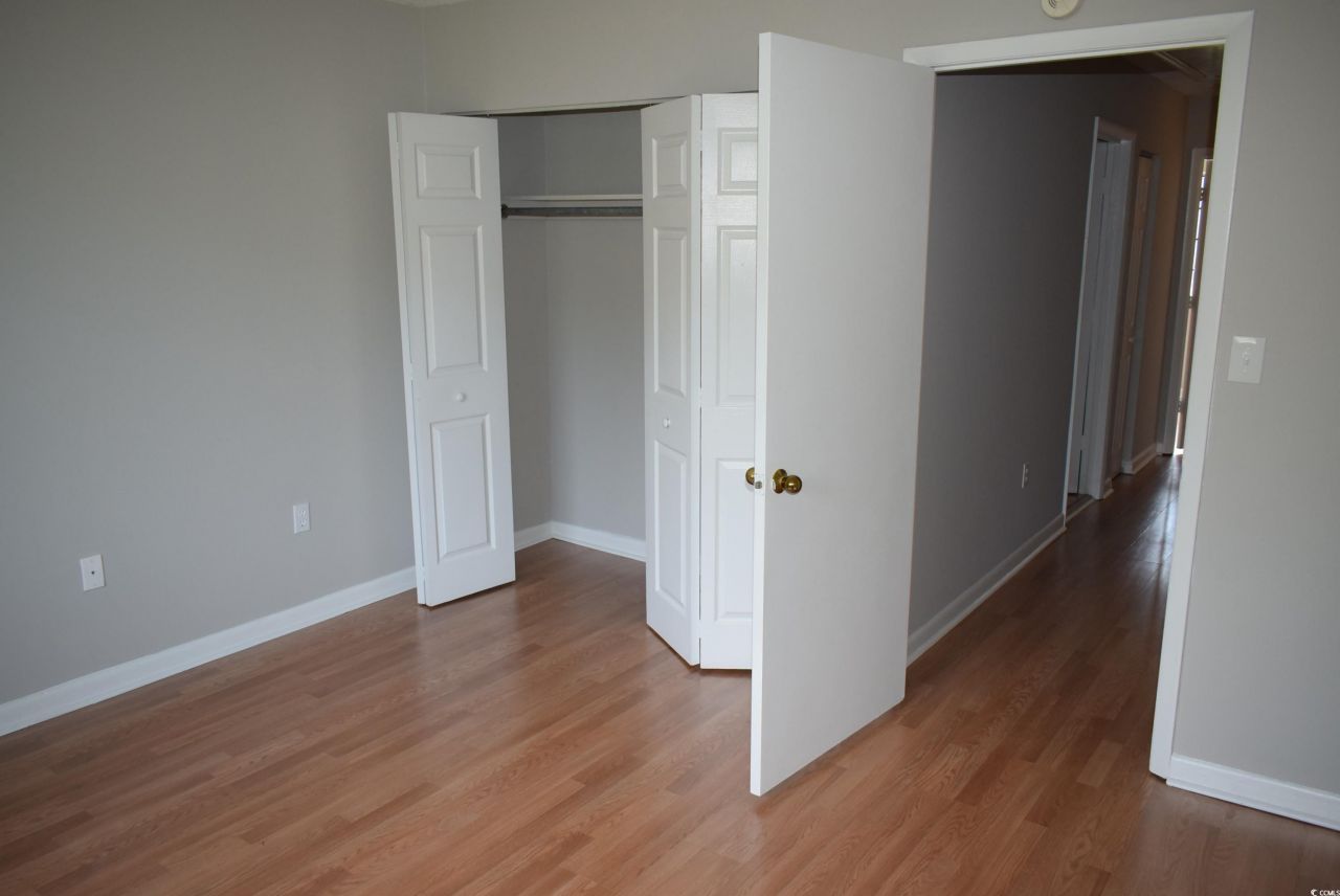 1208 Pinegrove Dr. Photo 10