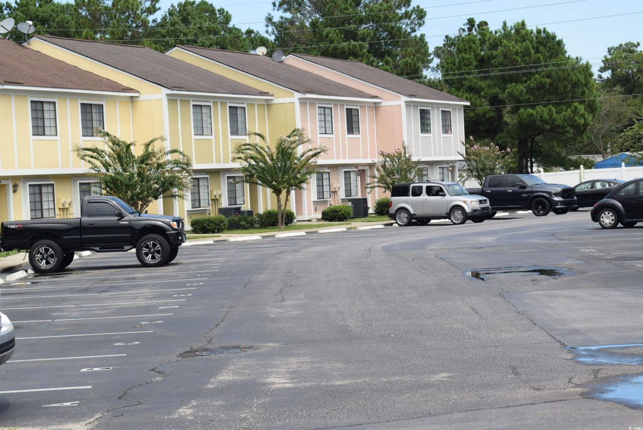 1208 Pinegrove Dr. Photo 14