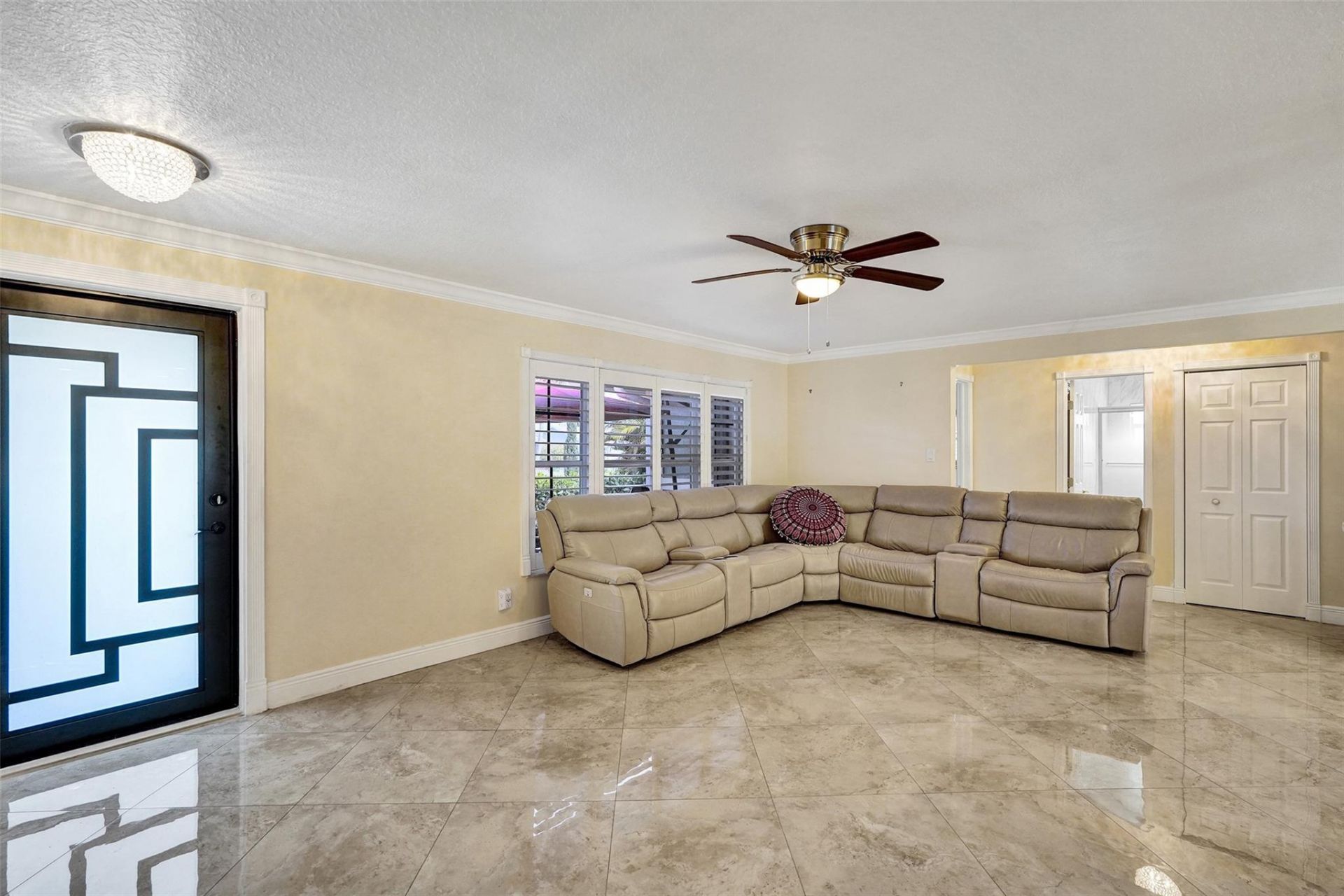 10216 NW 83rd Street, Tamarac, FL 33321 Photo