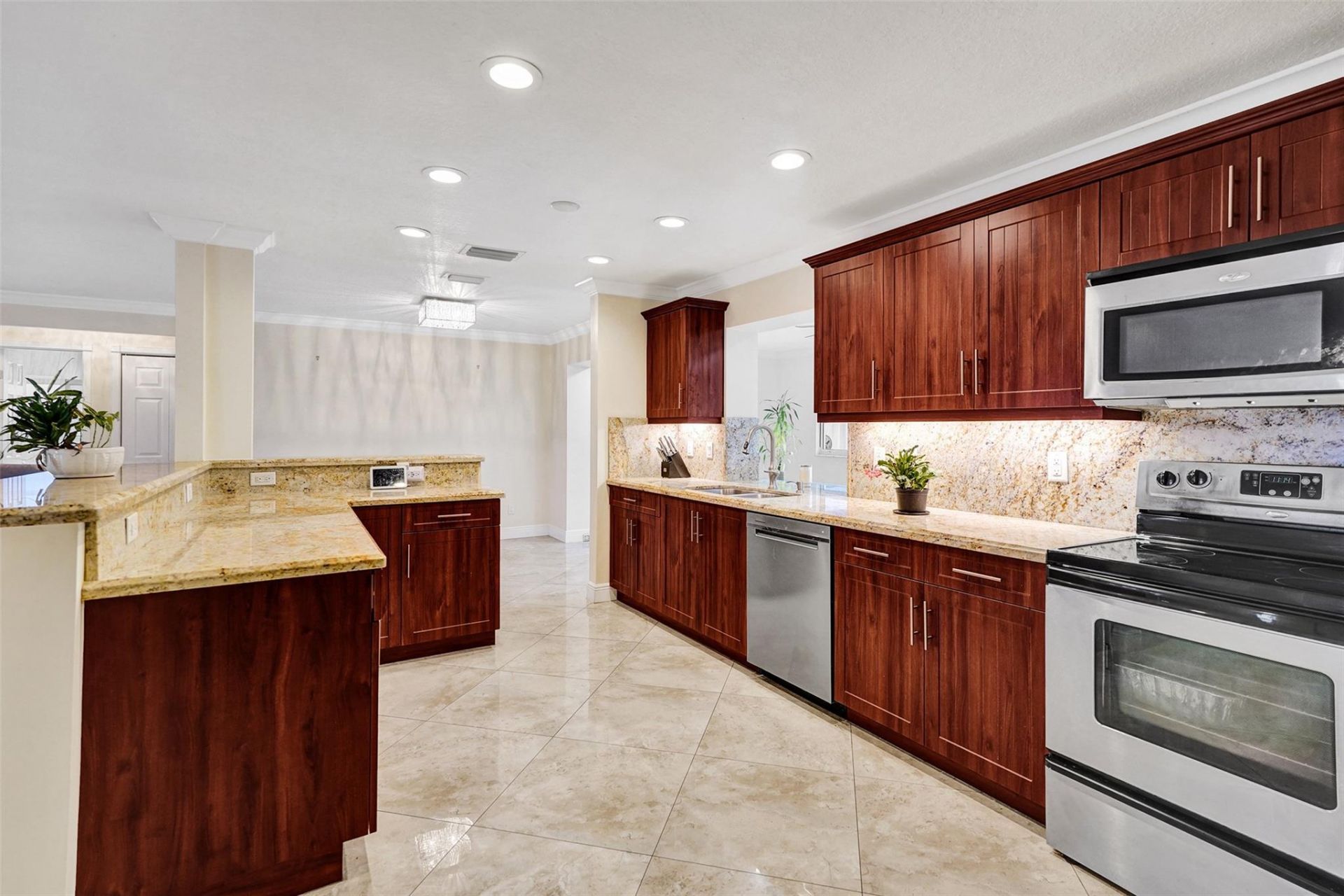 10216 NW 83rd Street, Tamarac, FL 33321 Photo