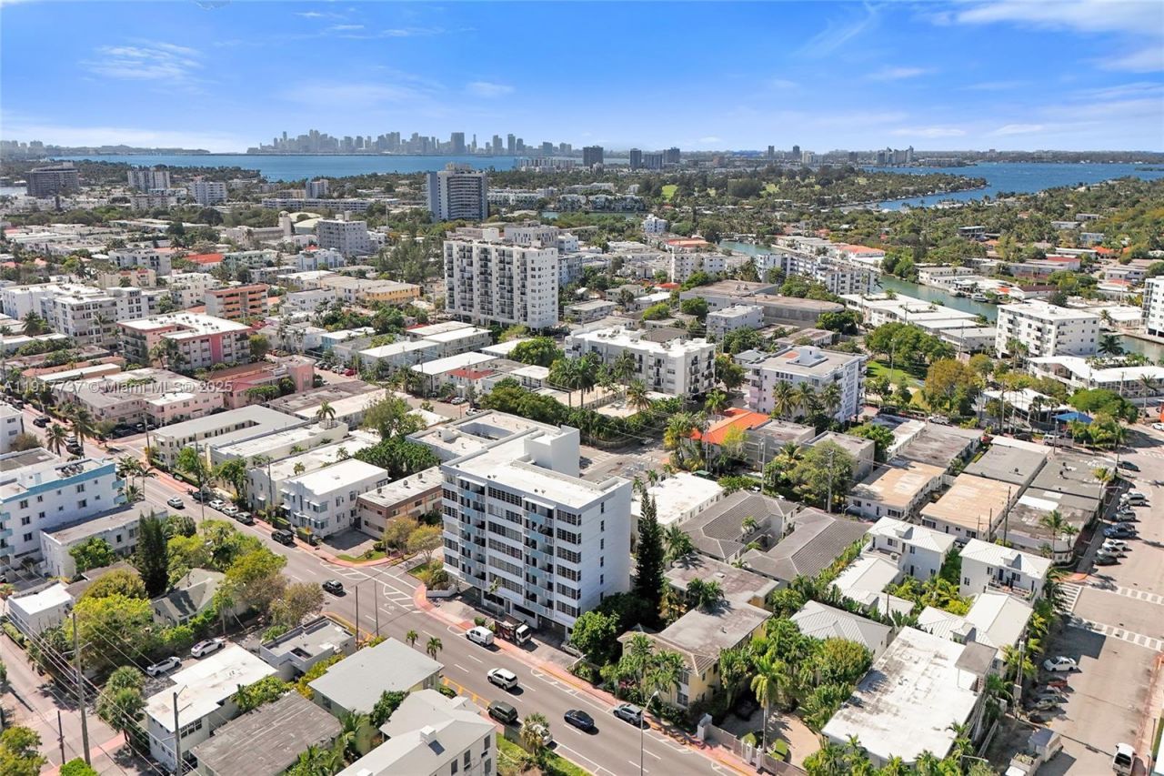 8000 Harding Ave, Unit 7F, Miami Beach, FL 33141 Photo