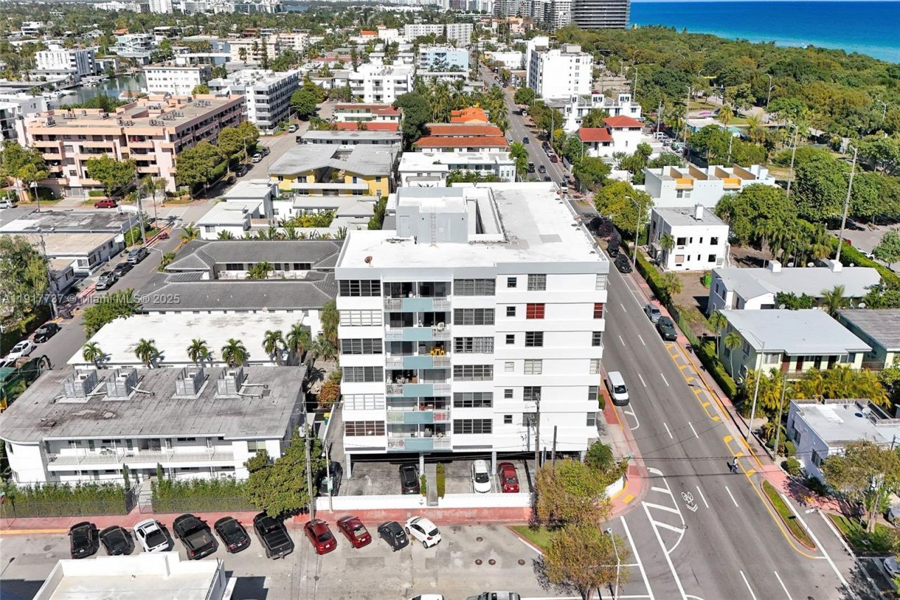 8000 Harding Ave, Unit 7F, Miami Beach, FL 33141 Photo