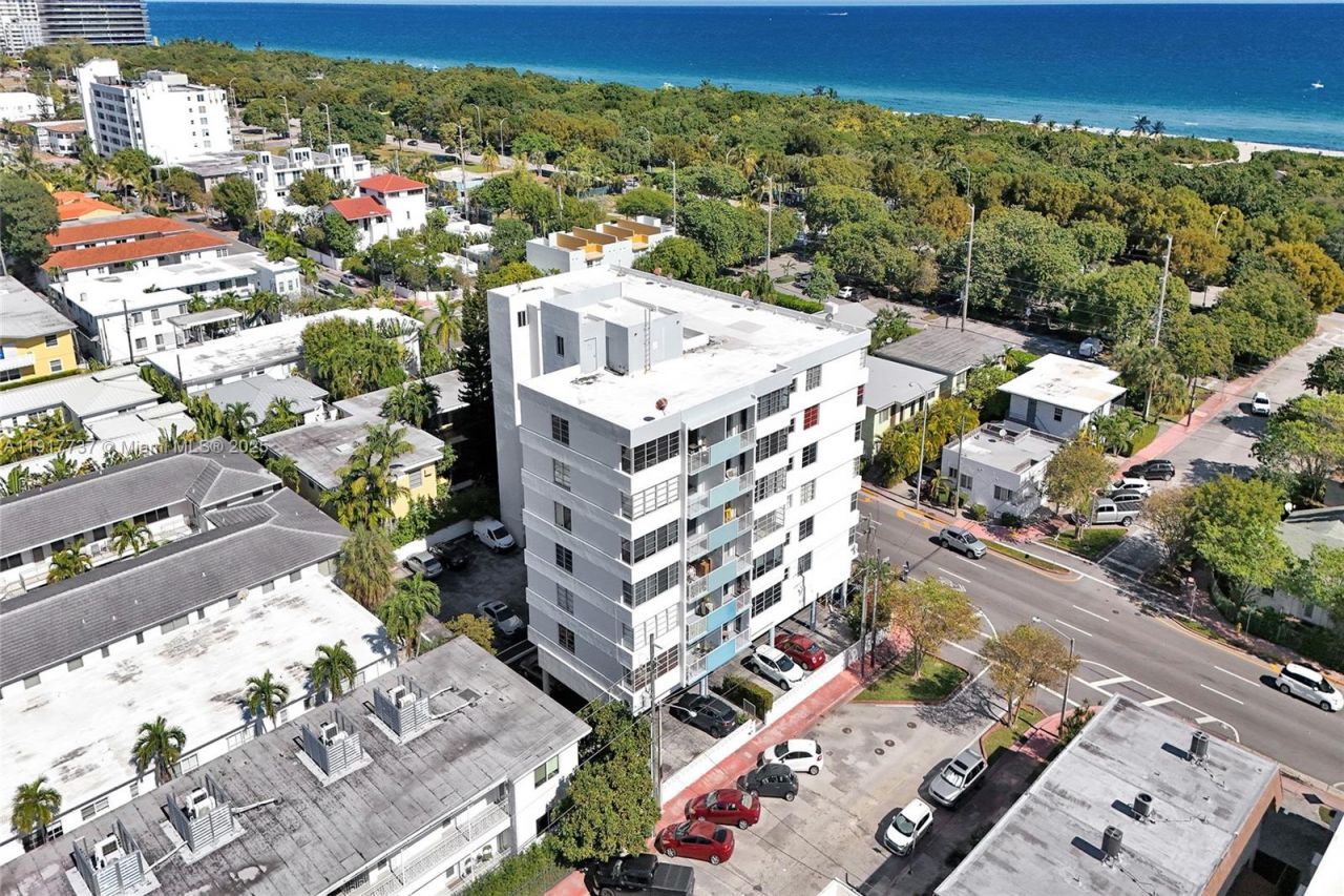 8000 Harding Ave, Unit 7F, Miami Beach, FL 33141 Photo