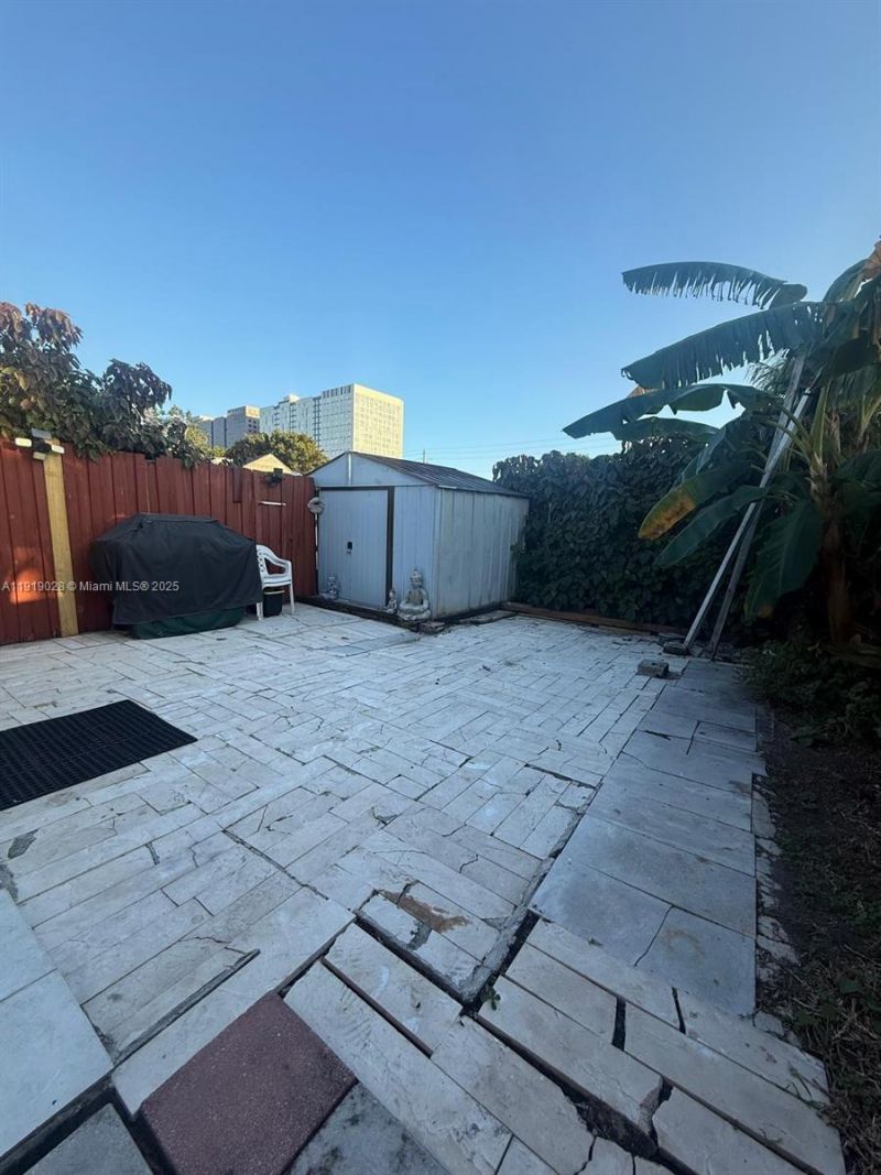 11136 SW 5th St, Sweetwater, FL 33174 Photo