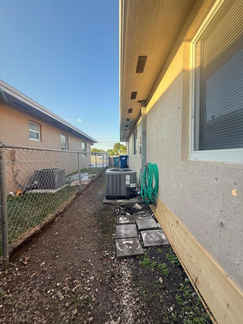 11136 SW 5th St, Sweetwater, FL 33174 Photo