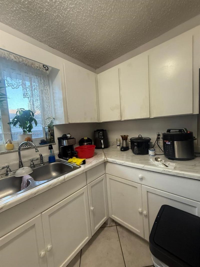 11136 SW 5th St, Sweetwater, FL 33174 Photo