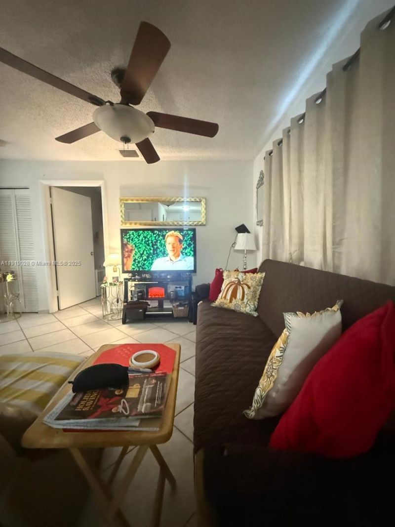 11136 SW 5th St, Sweetwater, FL 33174 Photo