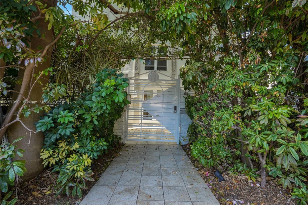 1550 Drexel Ave, Unit 208, Miami Beach, FL 33139 Photo