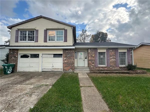 3889 CHRISWOOD Lane, Harvey, LA 70058