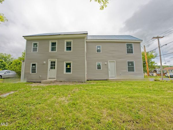 99 Railroad Avenue, Hoosick Falls, NY 12090