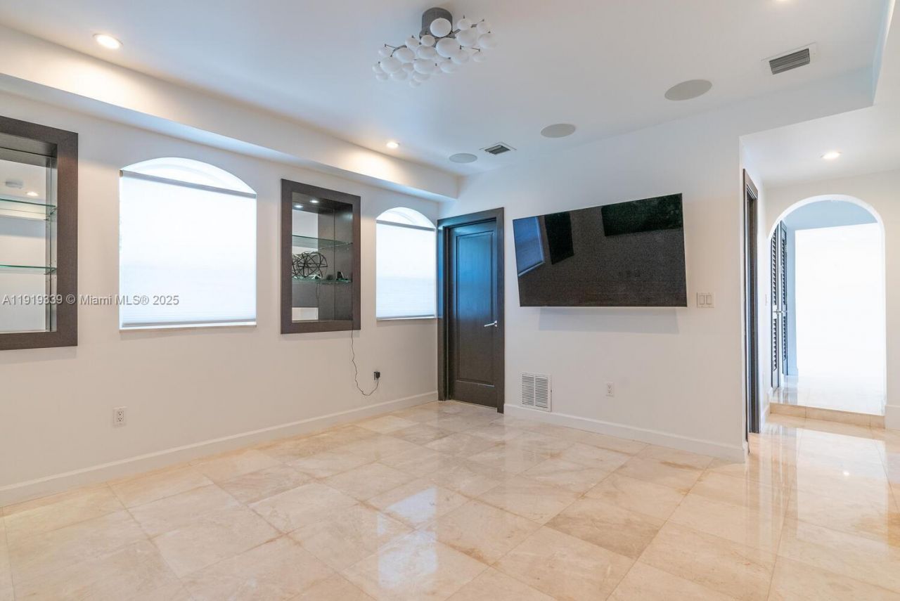 1130 Lugo Ave, Coral Gables, FL 33156 Photo