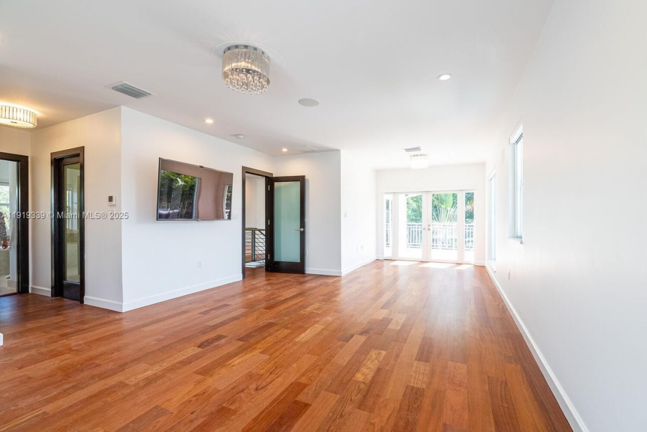 1130 Lugo Ave, Coral Gables, FL 33156 Photo