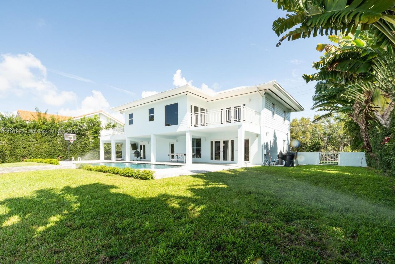 1130 Lugo Ave, Coral Gables, FL 33156 Photo