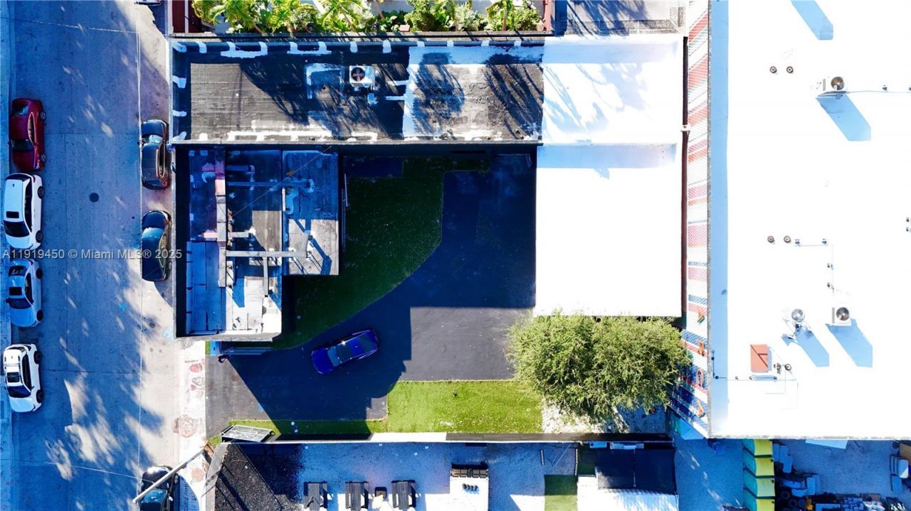 239 NW 26th St, Miami, FL 33127 Photo