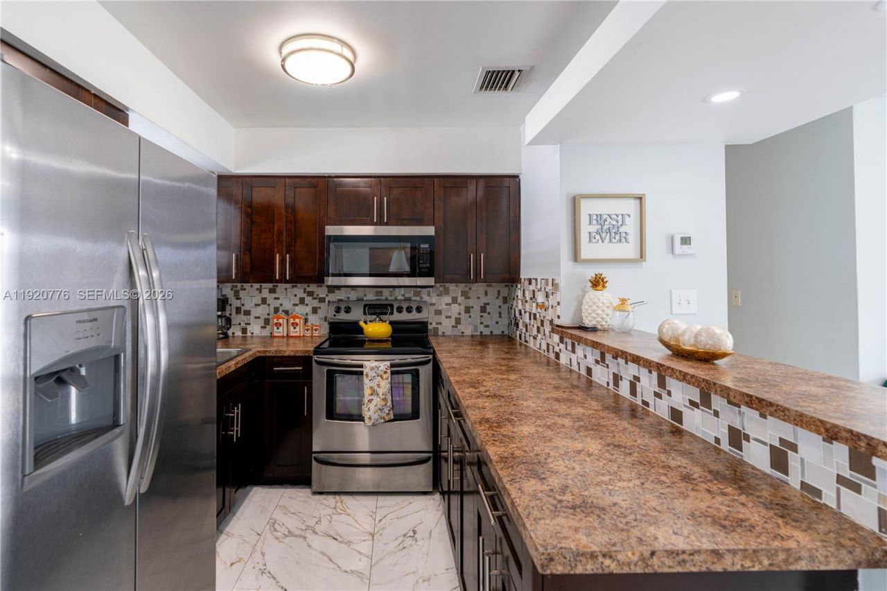 1321 NW 171st St, Miami Gardens, FL 33169 Photo